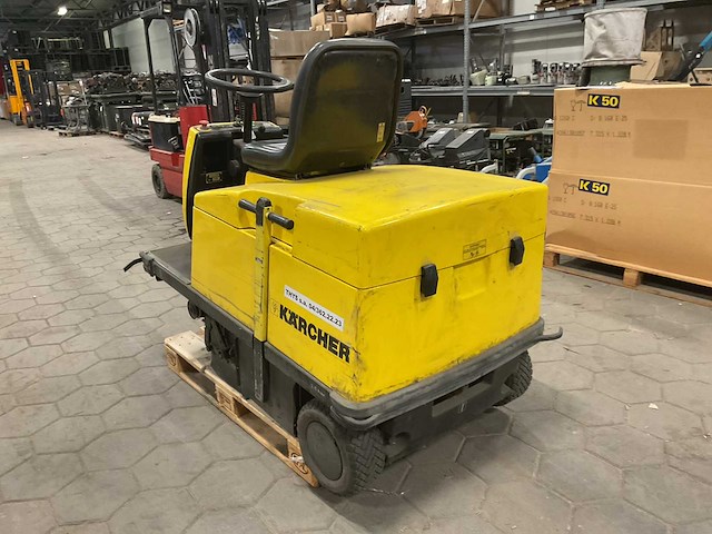 Zelfrijdende veegmachine - afbeelding 1 van  8