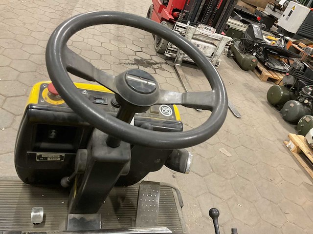 Zelfrijdende veegmachine - afbeelding 6 van  8