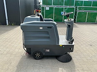 Zelfrijdende veegmachine - afbeelding 15 van  18