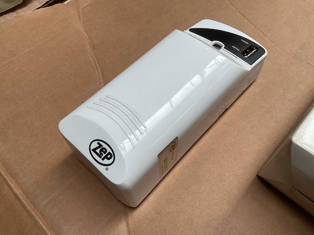 Zep mist 3000 plus zeep dispenser (5x) - afbeelding 3 van  4