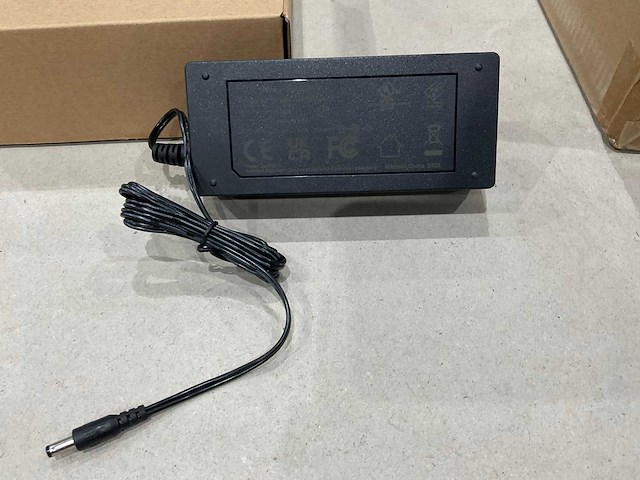 Zepc04bpd/eu_box - geïntegreerde draadloze smartphone (apple/android) oplader (12x) - afbeelding 10 van  11