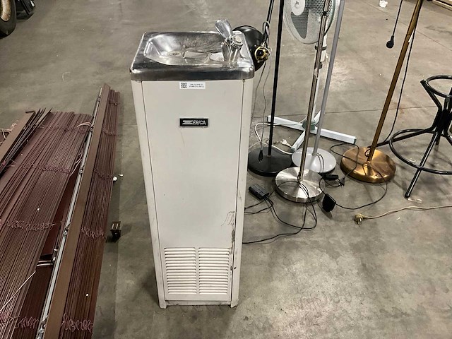 Zerica vrijstaand waterdrinkzuil - afbeelding 1 van  5