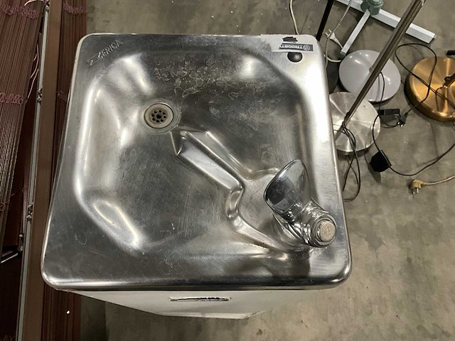 Zerica vrijstaand waterdrinkzuil - afbeelding 2 van  5