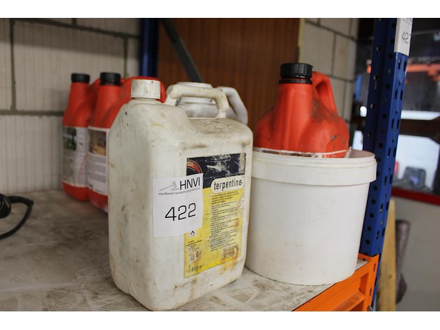 Zes aangebroken cans aspen en terpentine. - afbeelding 1 van  1