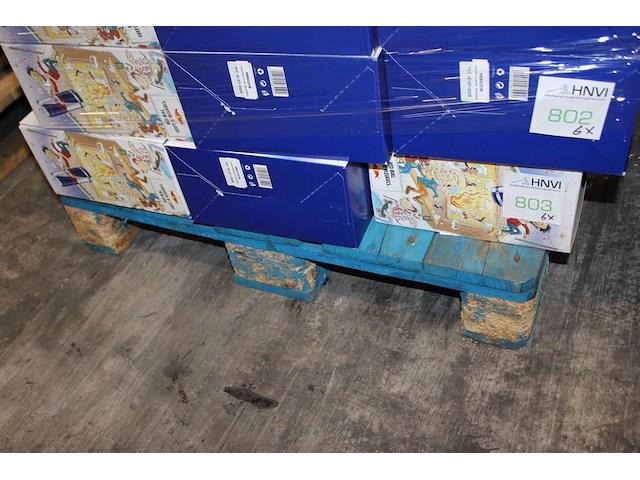 Zes adventskalenders red bull 24x 250 ml. tht 6-2026. - afbeelding 2 van  2