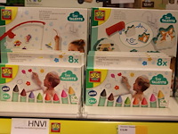 Zes babyspeelgoed op schap ruim 25 producten. - afbeelding 3 van  4