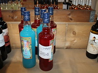 Zes diverse flessen mucura. - afbeelding 1 van  2