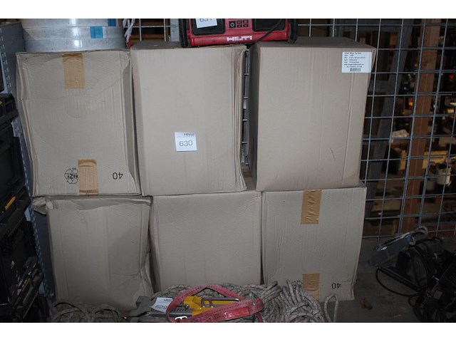 Zes dozen morgo topband. 4 x 40 mm x 22m. ca. 60 rollen. - afbeelding 1 van  3