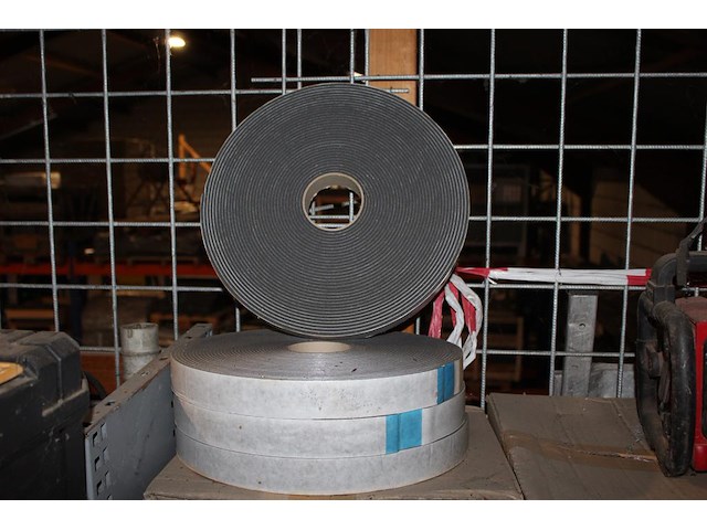 Zes dozen morgo topband. 4 x 40 mm x 22m. ca. 60 rollen. - afbeelding 3 van  3