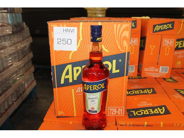 Zes flessen aperol. - afbeelding 1 van  2