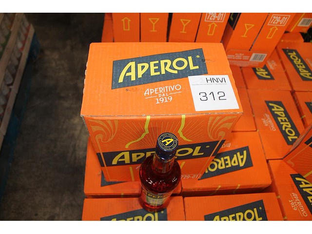 Zes flessen aperol. - afbeelding 2 van  3