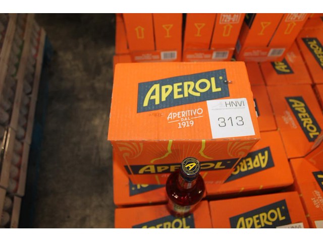 Zes flessen aperol. - afbeelding 1 van  2