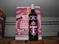 Zes flessen petrikov purple. - afbeelding 1 van  2