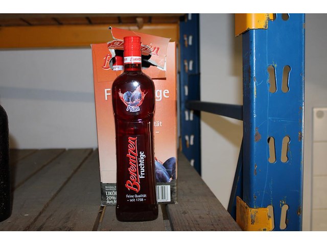 Zes flessen pruimen likeur berentzen. - afbeelding 1 van  2