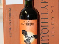 Zes flessen rode wijn la cuvee mythique 2020. - afbeelding 2 van  2