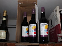 Zes flessen sherry medium dry lustau. - afbeelding 1 van  2