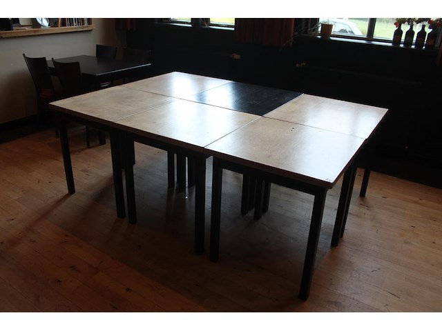 Zes horeca tafels met afmeting 70 x 70 x 76 cm. - afbeelding 1 van  3