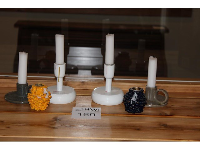 Zes kandelaars. - afbeelding 1 van  2