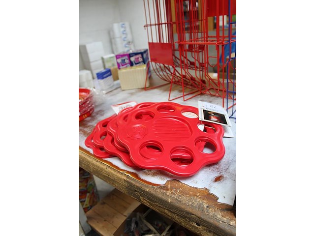 Zes koffietrays / dienbladen. doorsnede 33 cm. - afbeelding 2 van  2