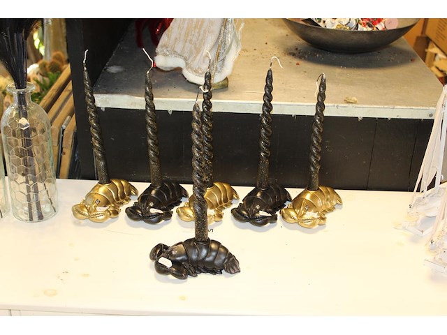 Zes kreeft kandelaars met kaars. - afbeelding 1 van  3