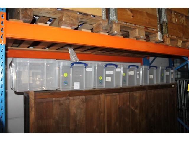 Zes kunststof boxen really usefull box 64 liter. - afbeelding 1 van  2