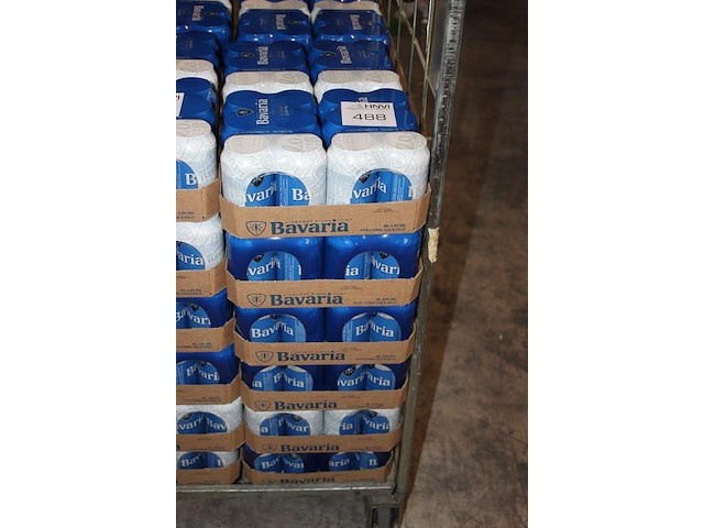 Zes trays bavaria bier. 144 blikjes. tht 9-26. bod inclusief statiegeldwaarde van 21,60 euro. - afbeelding 2 van  2