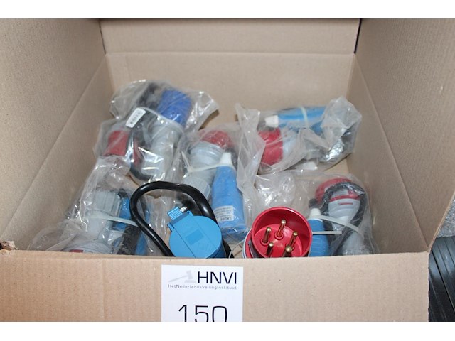 Zes verloopkabels cee16 naar 230v blauw. - afbeelding 1 van  2