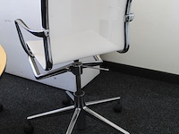 Zes verrijdbare stoelen. exclusief tafel - afbeelding 4 van  4