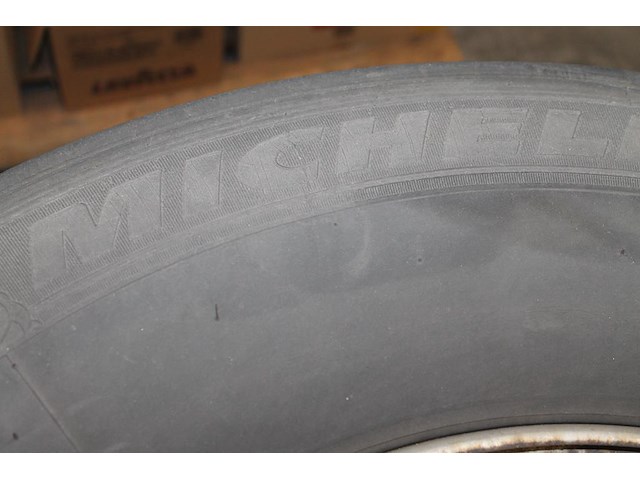 Zes vrachtwagen banden op velg w.o. maatvoering 385/65r22,5. - afbeelding 5 van  6