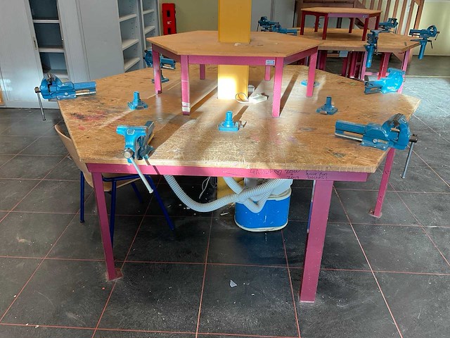 Zeskant werkbank met heuer bankschroeven en afzuiging - afbeelding 4 van  10