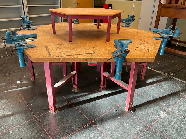 Zeskant werkbank met heuer bankschroeven - afbeelding 1 van  7