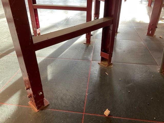 Zeskant werkbank met heuer bankschroeven - afbeelding 6 van  7