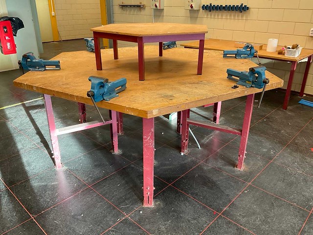 Zeskant werkbank met heuer bankschroeven - afbeelding 1 van  10