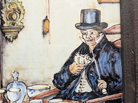 Zespas tegeltableau met polychrome voorstelling van groninger binnenhuis, rond 1900 - afbeelding 10 van  11