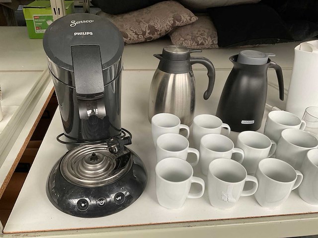 Zespresso turbotronic koffiemachine, waterkoker en glazen - afbeelding 7 van  7