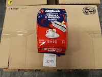 Zestien kilopakken koffiebonen lavazza crema e gusto. tht 30-12-2024. - afbeelding 1 van  2