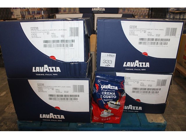 Zestien kilopakken koffiebonen lavazza crema e gusto. tht 30-12-2024. - afbeelding 1 van  1