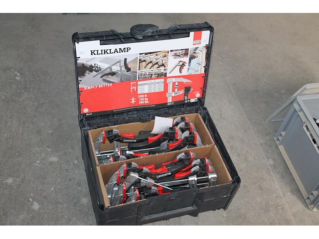 Zestien lijmklemmen bessey kliklamp in box. - afbeelding 1 van  3