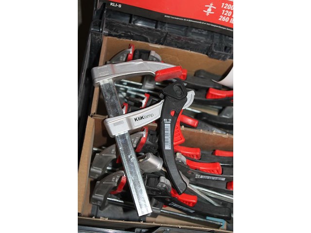 Zestien lijmklemmen bessey kliklamp in box. - afbeelding 3 van  3