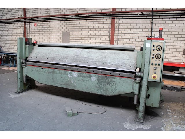 Zetbank hera um3 met werklengte 300 cm. bouwjaar 1979. - afbeelding 1 van  7