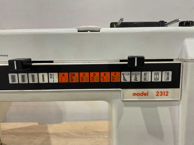 Zetina - 2312 - naaimachine - afbeelding 5 van  5
