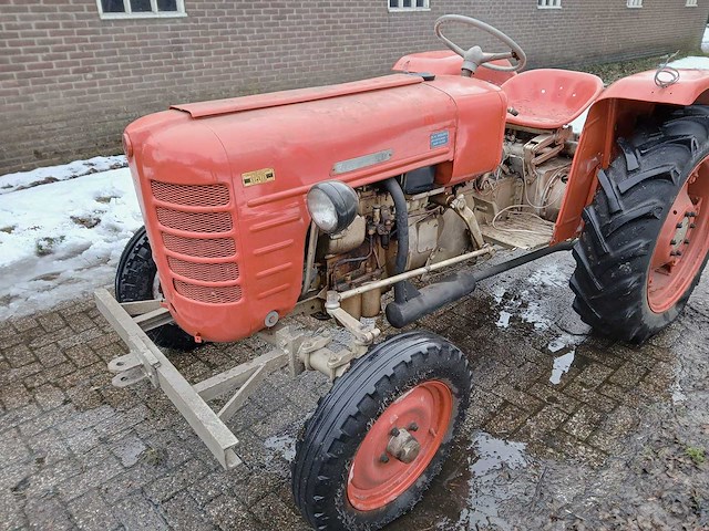 Zetor 2011 oldtimer tractor - afbeelding 7 van  14