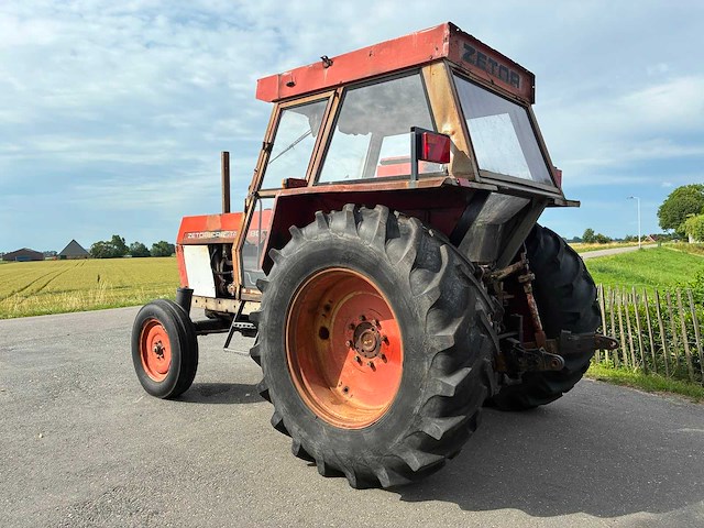 Zetor crystal 8011 tweewielaangedreven landbouwtractor - afbeelding 3 van  11