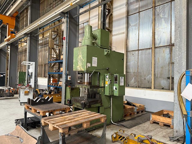 Zeulenroda wmw - pye160 ss - hydraulic press - 1980 - afbeelding 1 van  5