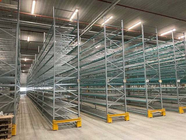 Zeus palletrack 120cm palletstelling (36 secties) - afbeelding 1 van  9