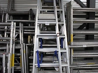 Zeven aluminium ladders, diverse merken en uitvoeringen. dienen nagekeken te worden. - afbeelding 2 van  4