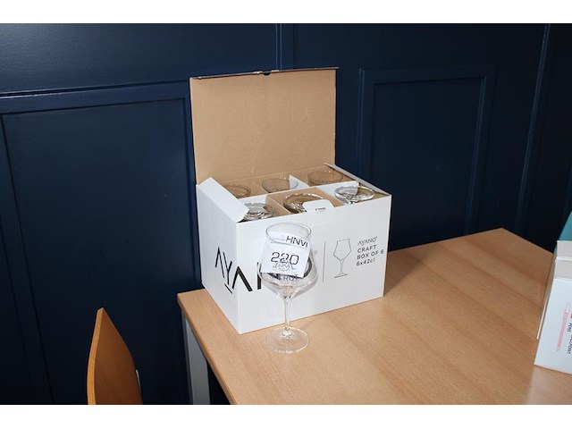 Zeven bierglazen t krut. - afbeelding 1 van  3