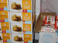 Zeven dozen gevulde koeken. 7x 30 stuks. tht 7-25. - afbeelding 2 van  2