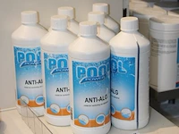 Zeven flessen anti alg poolpower - afbeelding 2 van  2