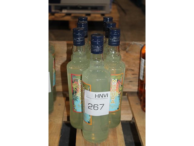 Zeven flessen mucura mojito. - afbeelding 2 van  2
